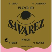 Les cordes de guitare classique Savarez 520R offrent une résistance et une robustesse accrues grâce à leur tension standard, adaptées à la plupart des guitaristes classiques.