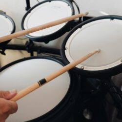 Comment intégrer des percussions électroniques dans votre kit de batterie ?