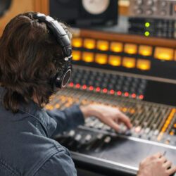 Quels sont les meilleurs plugins VST pour la production musicale ?