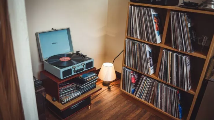 TOP 5 des musiques de séries qui restent en tête !