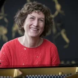 Béatrice Berrut la pianiste que tout le monde s’arrache en 2025