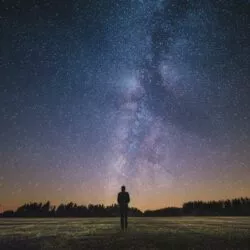 Ces albums apaisants vont transformer vos nuits : la playlist idéale pour s'endormir en paix