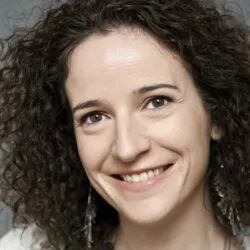 Elle joue mieux que Mozart ? Découvrez la virtuose Béatrice Berrut