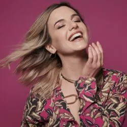 Louane dévoile « maman », la chanson française pour l’Eurovision 2025 !