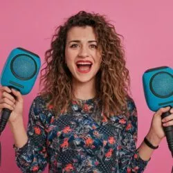Cette machine à karaoké à moins de 50€ fait trembler les pros