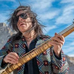 Le punk kazakh sur flûte à bec est la nouvelle tendance improbable à suivre