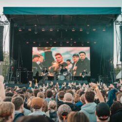 Billets introuvables ? Voici les 5 techniques des vrais fans pour choper des places de concert !