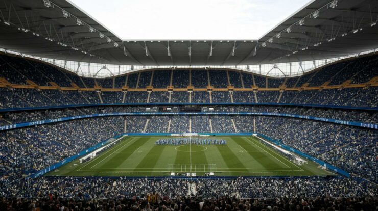 “Elle est là !” : L’arrivée spectaculaire de Mylène Farmer au Stade de France déchaîne les fans