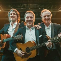 Ils font rire, mais leur musique est ultra travaillée : enquête sur Les Trois Accords