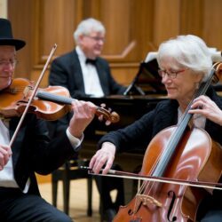 La musique classique revient à la mode : pourquoi les seniors sont en train de la réinventer