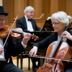 La musique classique revient à la mode : pourquoi les seniors sont en train de la réinventer